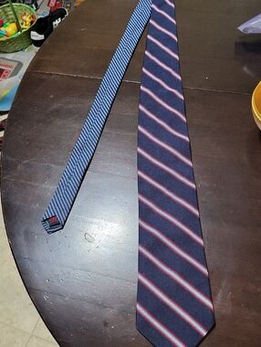 Tommy Hilfiger Navy Tie with Red and White Diagonal Stripes